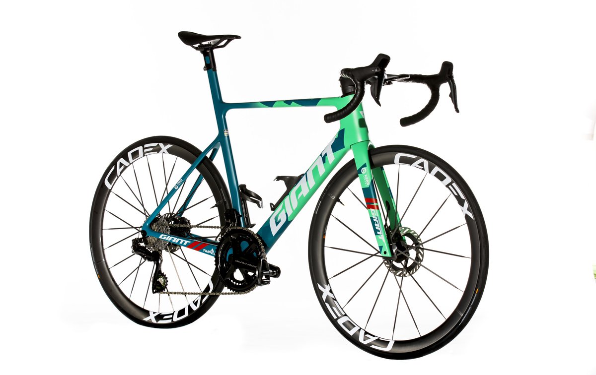 EqKernPharma's tweet photo. 🤩 Os presentamos las nuevas 𝐆𝐢𝐚𝐧𝐭 𝐓𝐂𝐑 y 𝐏𝐫𝐨𝐩𝐞𝐥 del Equipo Kern Pharma para 2025 

💚 Un diseño renovado que sigue las líneas del nuevo estilo #GiantTeam 

📲 Toda la información y galería completa, aquí: https://t.co/SyCouzjCAv https://t.co/NY2c8FhWRq