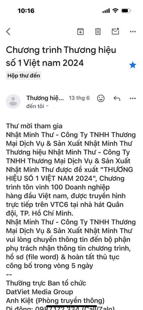tho_nguyn2's tweet photo. TIẾNG VỌNG

Nặng gánh thương thân nén thở dài 
Trăm nghìn vạn nỗi giữa trần ai
Tràn đầy bạch nhật quan tham nhũng 
Phủ khắp thanh thiên cướp trổ tài 
Hám của nhiều người tâm hóa ác 
Ham tiền lắm kẻ mặt thành chai
Cầu mong biến chuyển cao nhân trị https://t.co/AxrFQEPeYj