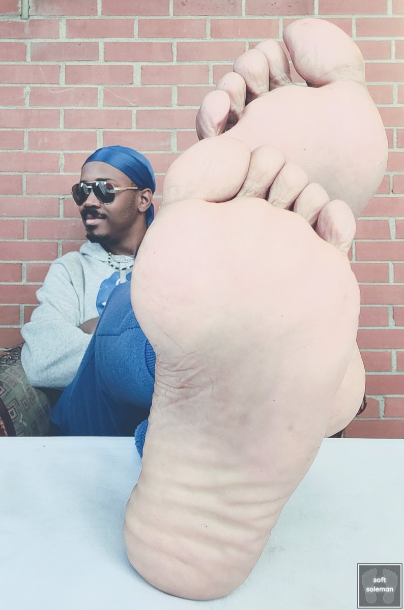 softsoleman's tweet photo. @onlyRTpromo https://t.co/R9ZBrDiIk4
#malefeet #malesoles #piedsmasculins #piedshomme #widefeet #bigfeet #soles #softfeet #widesoles #meatyfeet #manfeet #guyfeet #guysoles #pied #Feet https://t.co/mZaUra6b0b