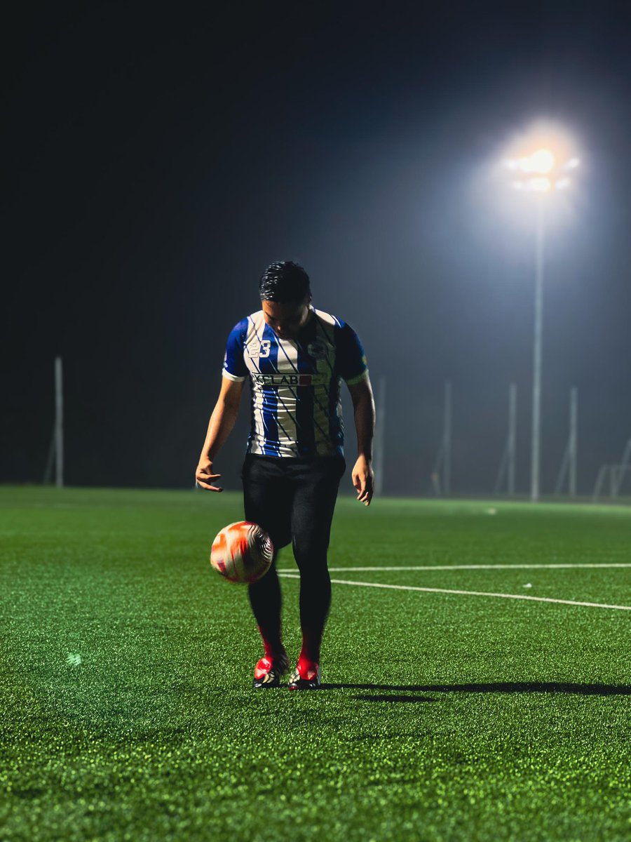 HanifMiswan17's tweet photo. Dictating the tempo.
#TeamPredator https://t.co/GQozhl04gF