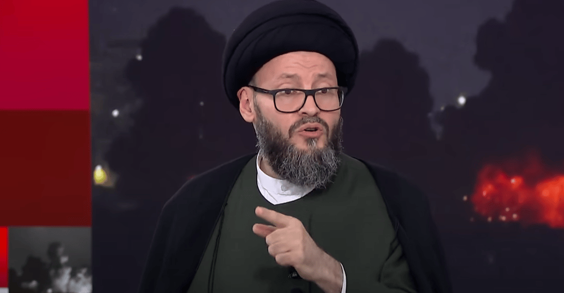 hureyaksa's tweet photo. انتصر الملثم .. وخاب وخسر المهرج المعمم .. https://t.co/kAKZ80WyQA