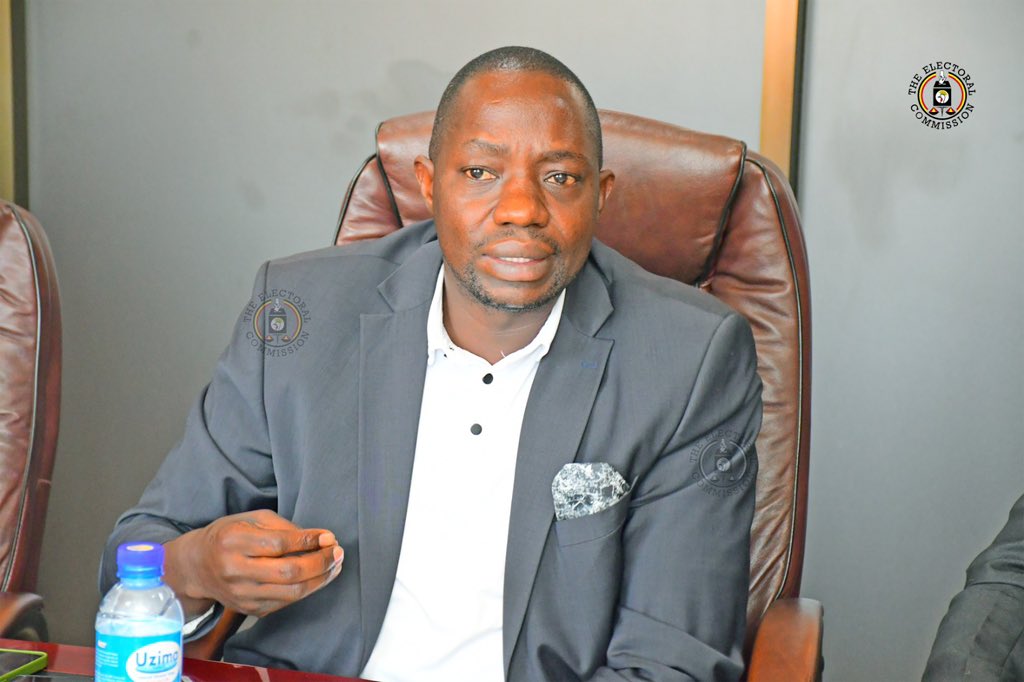 DDebie21812's tweet photo. Engagements with the Uganda Journalists Association (@UJAofficial) emphasized the media's role in fostering transparency and accountability. Discussions focused on strengthening collaboration to deliver effective voter education and accurate electoral information.(3/4)
#ECRoadMap https://t.co/o9ZH3irvkU