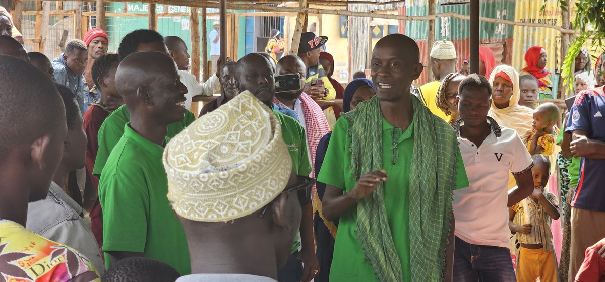 Made an impromptu stop at Majengo centre, Kinakomba ward, Galole Constituency, Tana River County <a href="/davidjesse_/">Cde,</a> to thank the residents for the votes they gave <a href="/UGMParty/">United Green Movement</a> MCA candidate for Kinakomba ward, Hon Wale Kidanga in the 2022 General Elections. As Greens, we build on the
