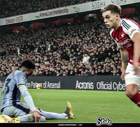 SpikeTweets_14's tweet photo. Arsenal players Embarrassing rivals players.

No. 3 is always goated🤯

Thread https://t.co/VCOOaw192o