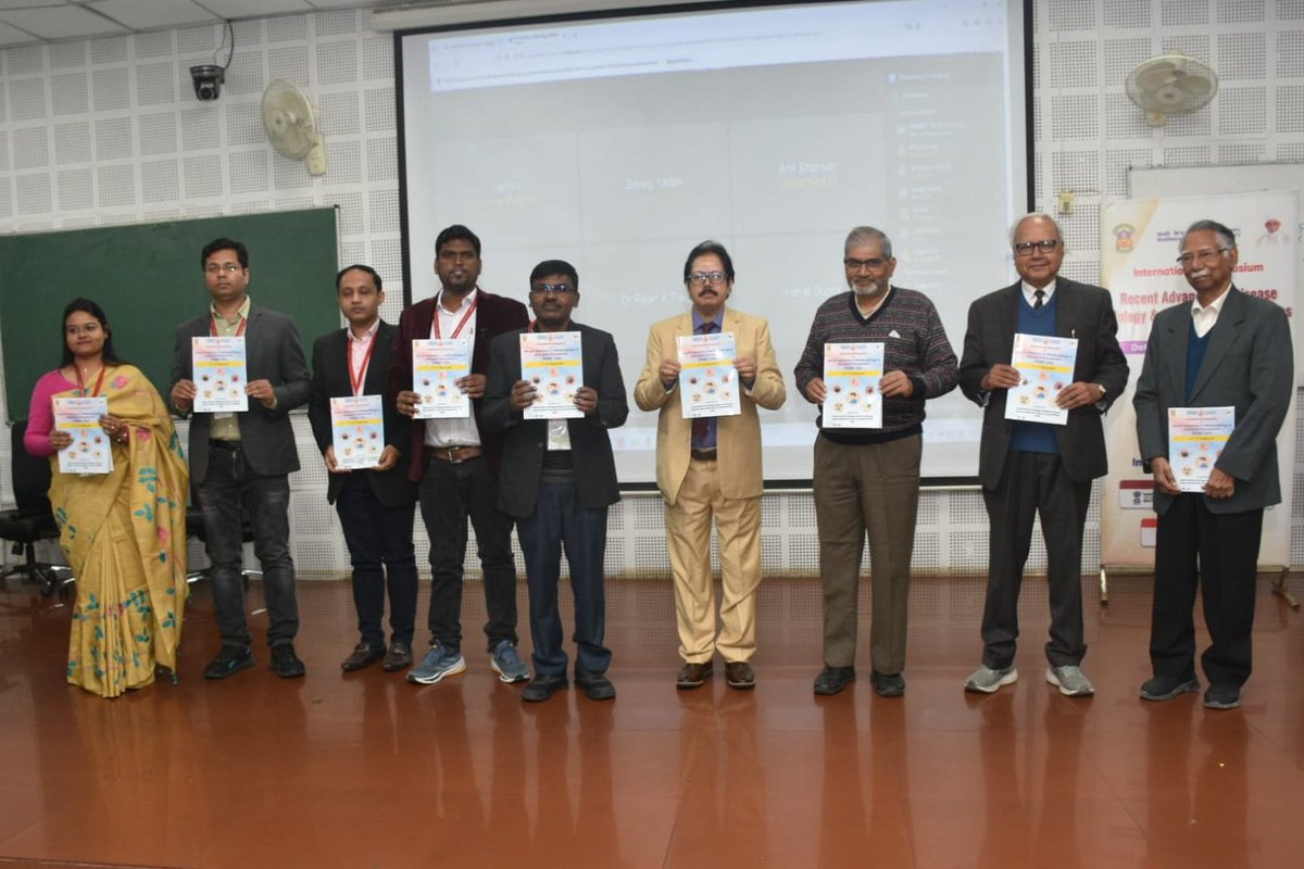 DeanScienceBHU's tweet photo. The Department of Zoology, Institute of Science, BHU organized the inaugural ceremony of the International Symposium on "Recent Advances in Disease Biology and Emerging Therapeutics (RADBET)" today at Mahamana Hall, Seminar Complex, Institute of Science, BHU. https://t.co/dCmCCtoWbr