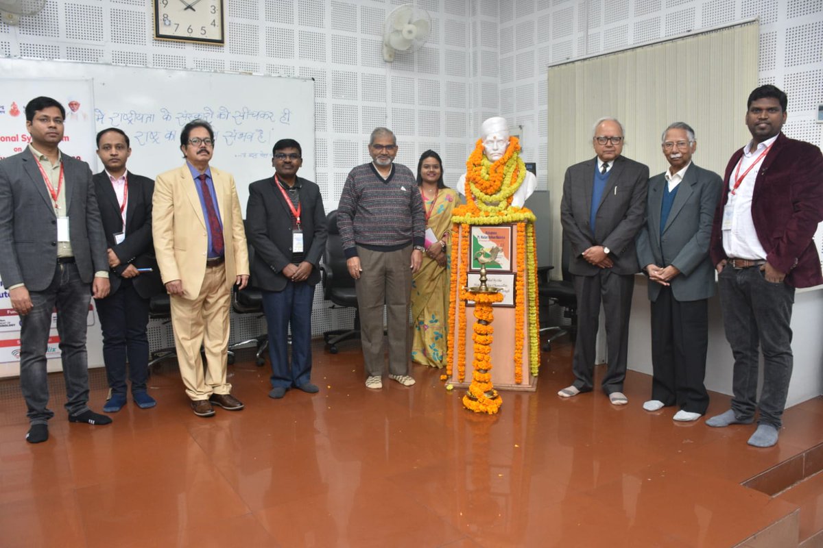 DeanScienceBHU's tweet photo. The Department of Zoology, Institute of Science, BHU organized the inaugural ceremony of the International Symposium on "Recent Advances in Disease Biology and Emerging Therapeutics (RADBET)" today at Mahamana Hall, Seminar Complex, Institute of Science, BHU. https://t.co/dCmCCtoWbr