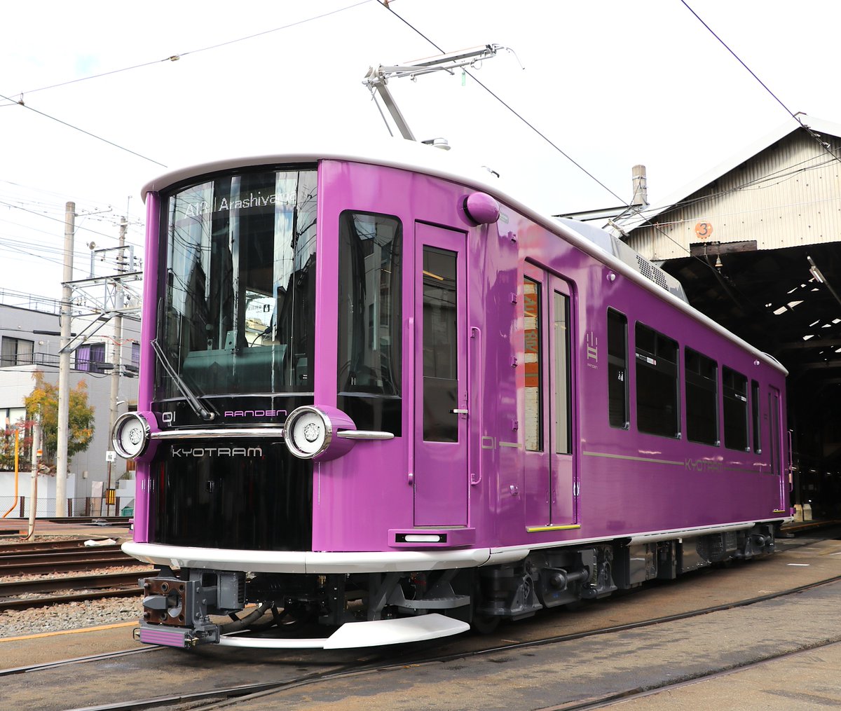 新型車両「KYOTRAM」2月28日（金）から営業運転をスタートします 