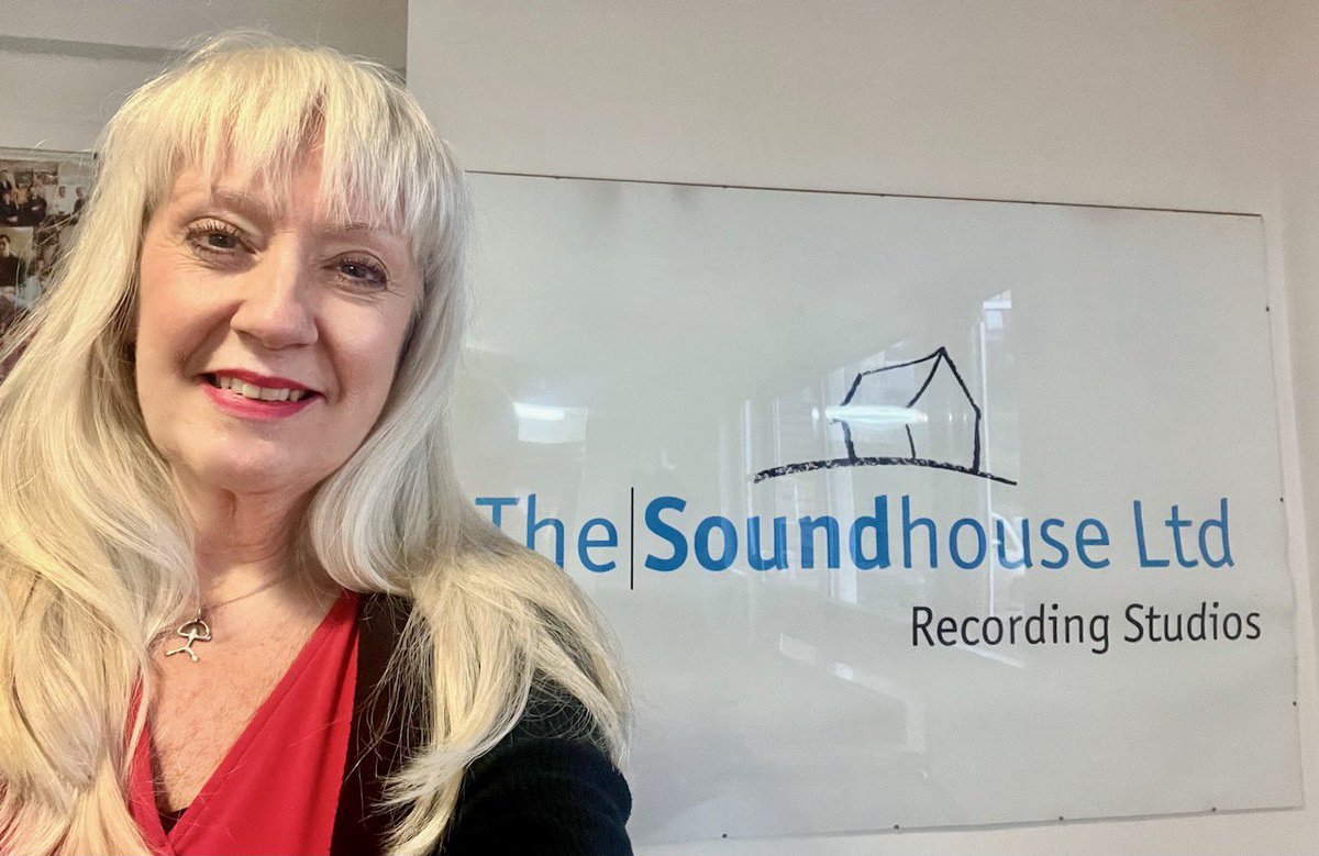 TaraWardBooks's tweet photo. Itβs always a pleasure working at @soundhouse_ltd: three days of joy for me this week, working with lovely souls. I feel blessed. More details of the production will follow when Iβm allowed!! π₯° #VoiceoverArtist #Audiowork #LoveMyJob #VoiceSquadAgency https://t.co/zxtt5MlxM6