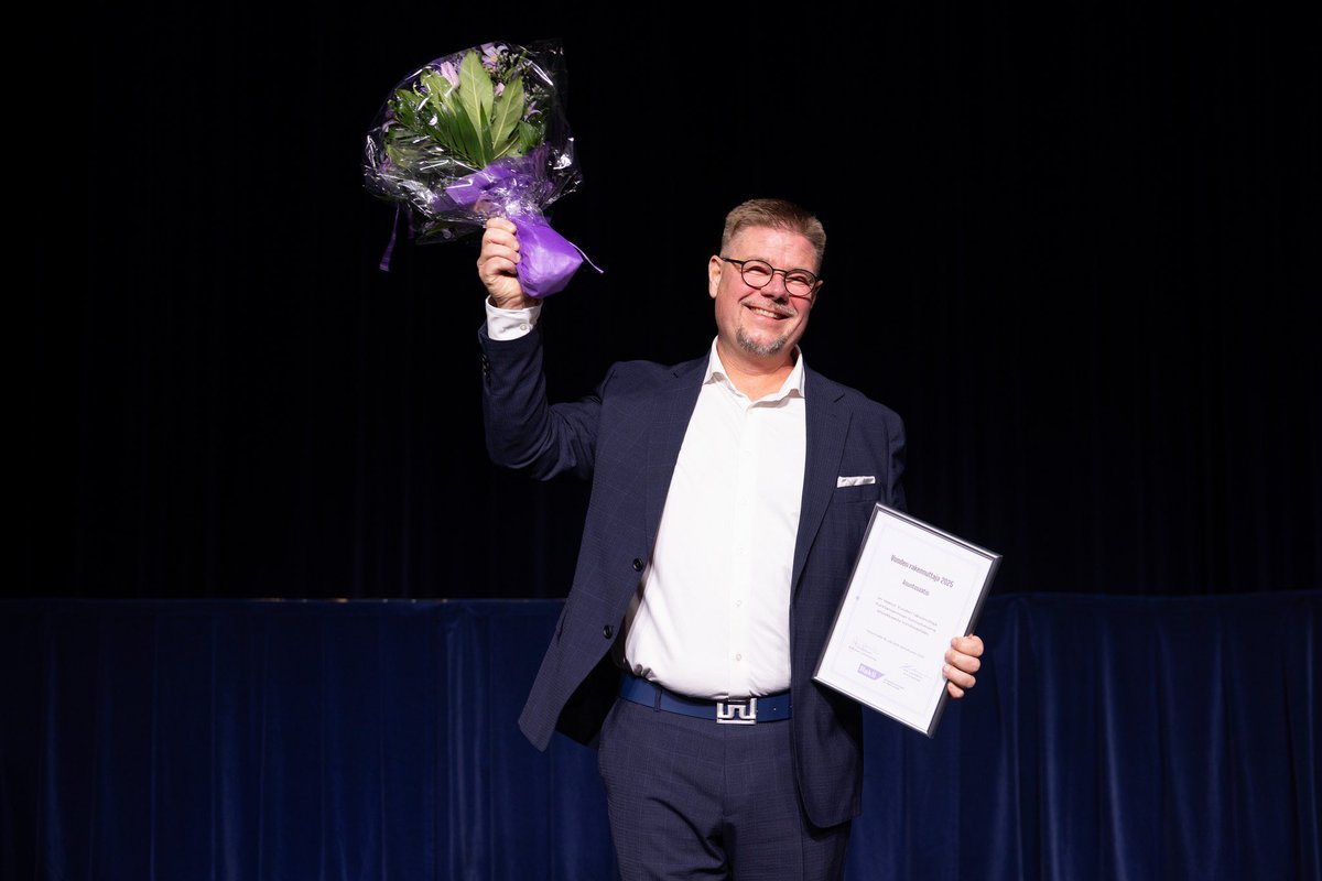 Vuoden rakennuttajaksi on valittu Asuntosäätiö

Lämpimät onnittelut <a href="/asuntosaatio/">Asuntosäätiö</a> 💐

Lue lisää👉 rakli.fi/rakli-tiedotta…