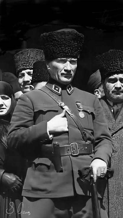Mustafa Kemal'in askerleriyiz