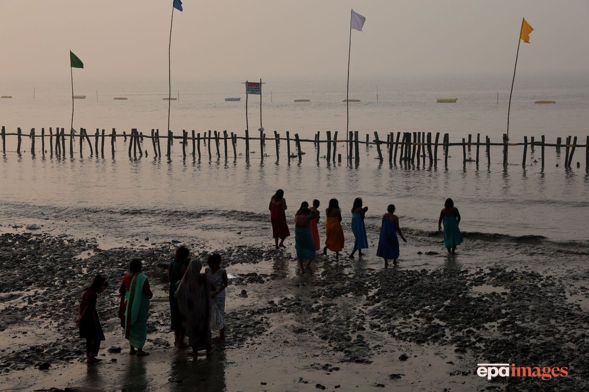 Piyal100's tweet photo. #epaimages #photojournalism #hindufestival #annualfair #sagarisland #gangasagar #followers #highlight #kolkata #india #street #streetphotography https://t.co/yHqu0xhQzq