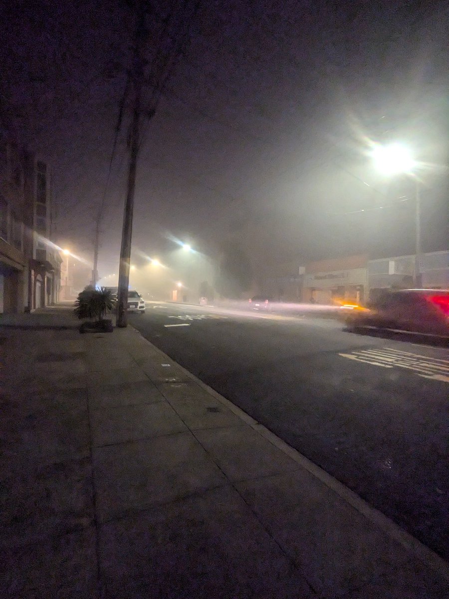 _hiimizzy_'s tweet photo. A David Lynch kinda night https://t.co/J8W2hkT9LM