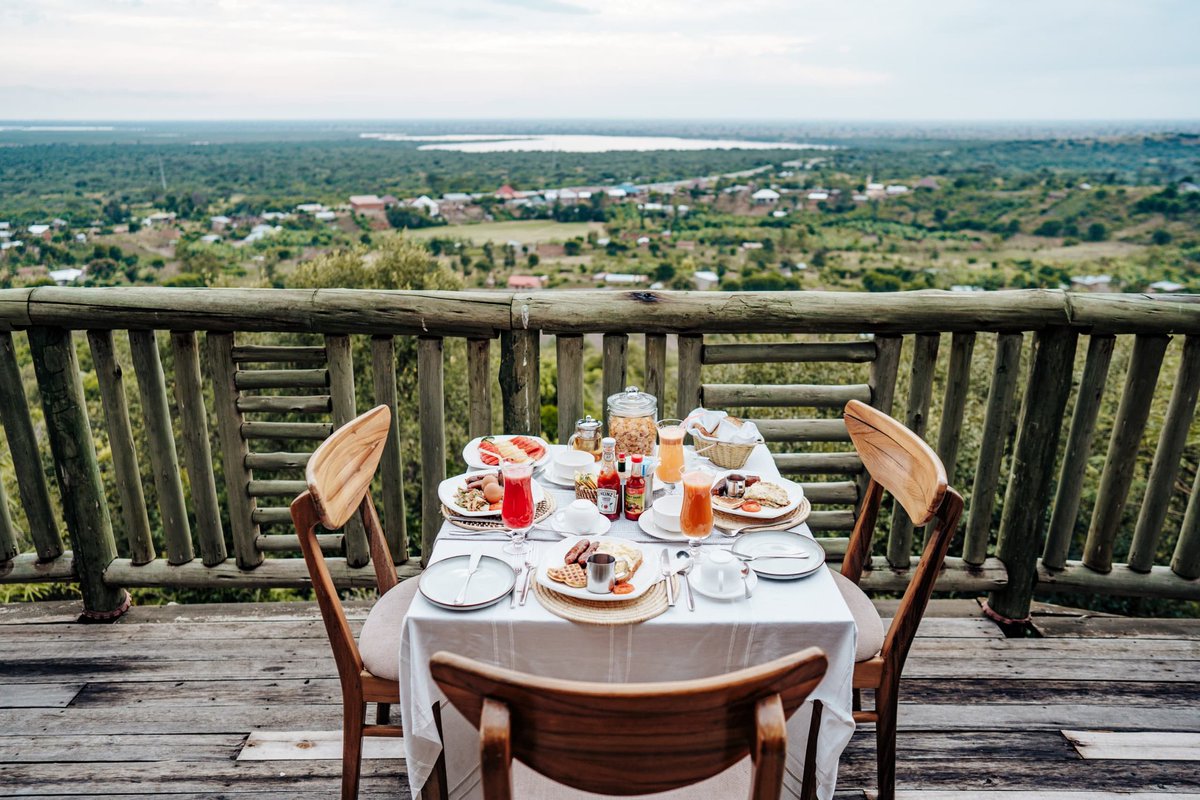 Celebrated something special this week? 👀 Crown it with the ultimate getaway at #KikorongoSafariLodge!

Spend quality time with your loved ones and let us make this week one you'll never forget!😌

Call ☎️ 0789 390 350 today.

#KnowYourPark 
#ExploreQueenElizabethNationalPark