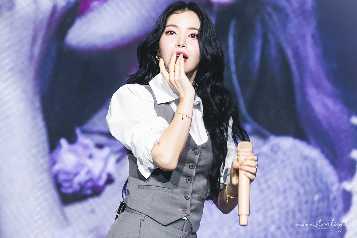 MSL_1222's tweet photo. 250112 솔라 토크콘서트 in 타이페이
#마마무 #솔라 #MAMAMOO #SOLAR https://t.co/9U0WzOzMyr