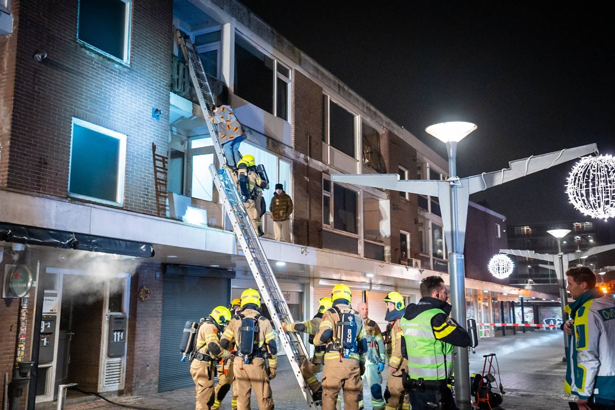 Brand bij complex vermoedelijk aangestoken
