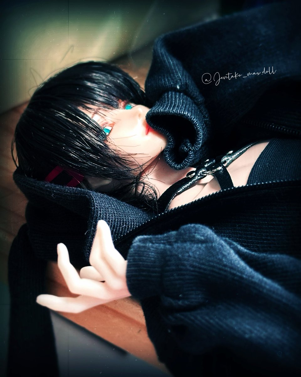 JentakoY's tweet photo. めろさんのアイめっっっちゃ好きで
つい見下しアングルにしがち

 #MELOヘッド  #Jentako服  #オビツ30 https://t.co/ZxHj5Ohst9