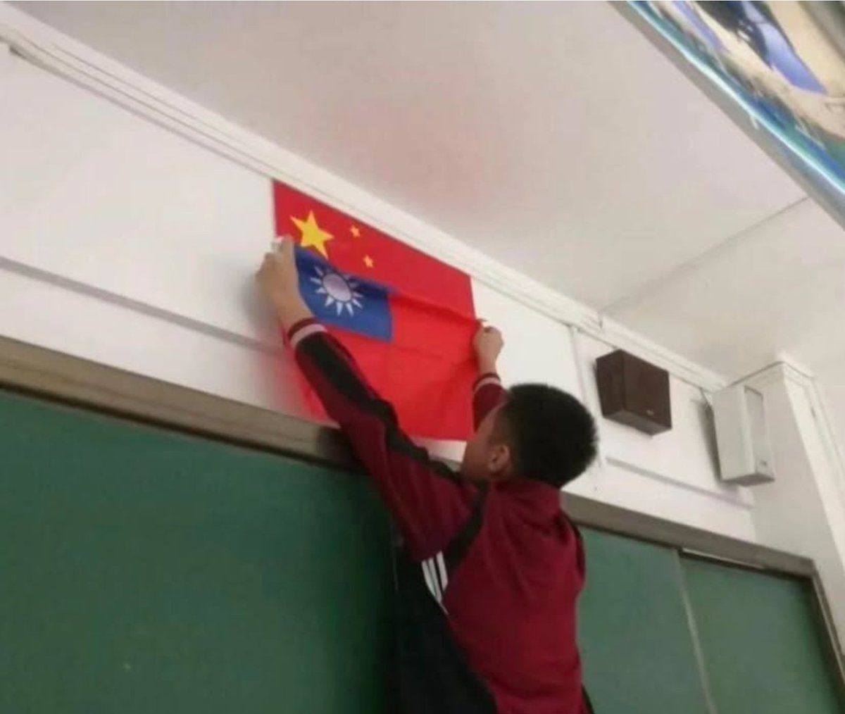 TaiwanFreedom89's tweet image. Post this on RedNote. 
🇹🇼&amp;gt;🇨🇳