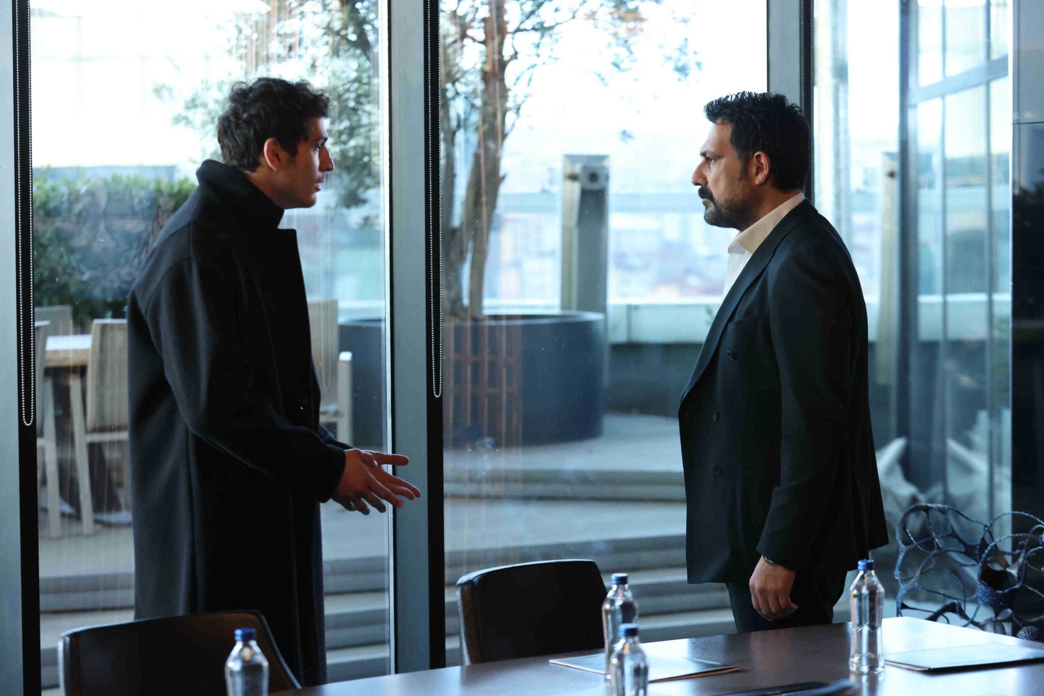 GhevRI0XgAAAqC-?format=jpg&name=large