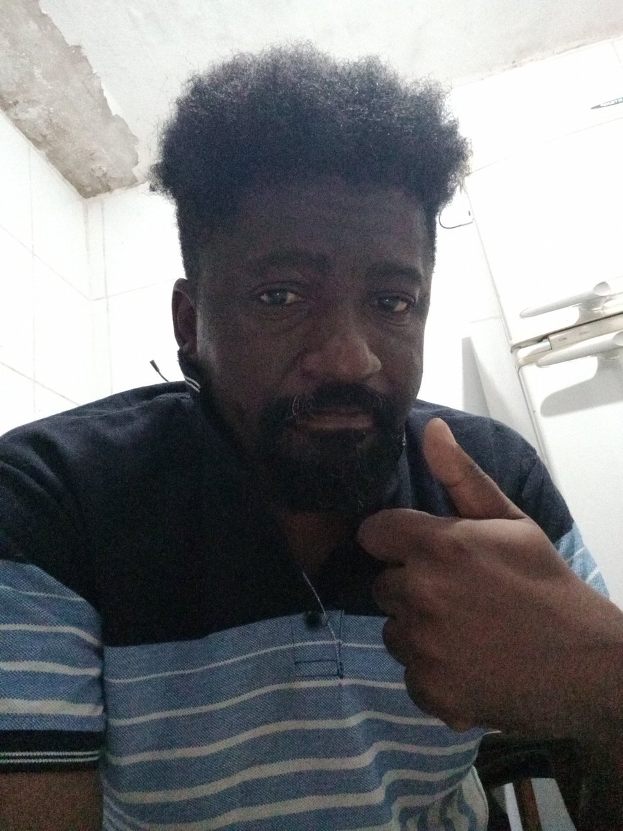 Salve pessoal queria pedir desculpa pelo meu sumisso do Twitter tava sem Internet,  ainda tô meio fora mas devo voltar assim que conseguir pagar mas agradeço demais pelo apoio que vocês dão esse mês tá osso mas não desânimo não