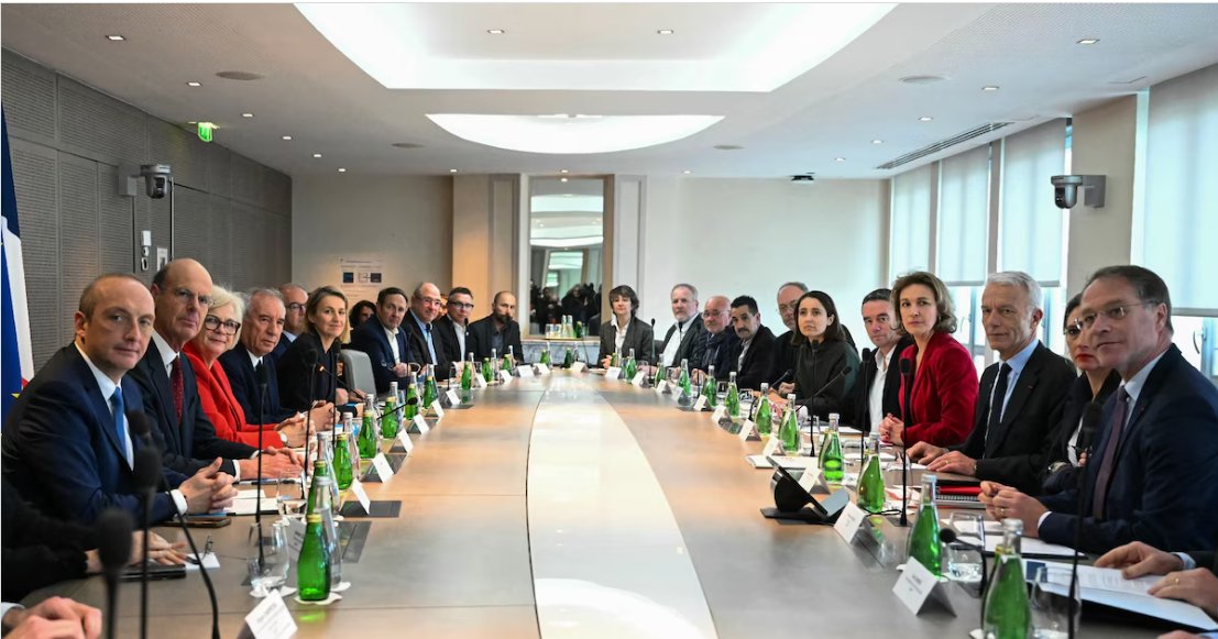 Patrick Martin (@patrickmartin_1) on Twitter photo Lors de la rencontre avec le Premier ministre, François <a href="/bayrou/">François Bayrou</a>, j’ai fait savoir qu’une éventuelle révision de la réforme des #retraites ne saurait porter atteinte à son rendement ni conduire à un alourdissement du coût du travail, alors que la conjoncture est tendue et que Lors de la rencontre avec le Premier ministre, François <a href="/bayrou/">François Bayrou</a>, j’ai fait savoir qu’une éventuelle révision de la réforme des #retraites ne saurait porter atteinte à son rendement ni conduire à un alourdissement du coût du travail, alors que la conjoncture est tendue et que