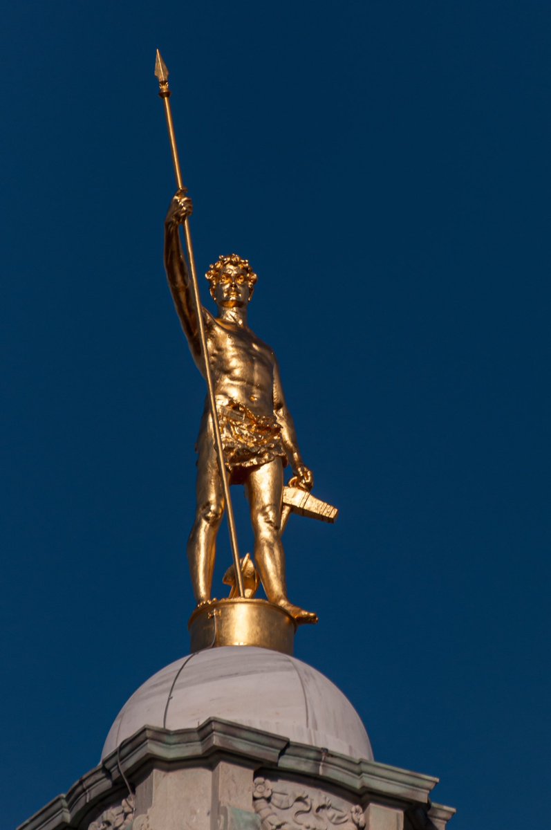 Shining brightly now
The Independent Man stands 
Atop the State House
#FreshlyCleaned 
#RhodeIsland
<a href="/wpri12/">WPRI 12</a> 
<a href="/PinpointWXTeam/">Pinpoint Weather 12</a>