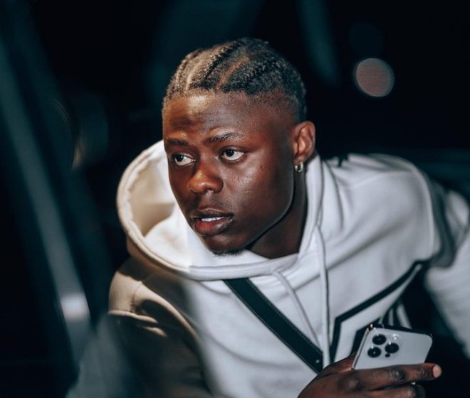 MobilePunch's tweet photo. 𝐕𝐈𝐃𝐄𝐎: 𝐈'𝐥𝐥 𝐚𝐜𝐜𝐞𝐩𝐭 𝐢𝐟 𝐃𝐍𝐀 𝐩𝐫𝐨𝐯𝐞𝐬 𝐌𝐨𝐡𝐛𝐚𝐝'𝐬 𝐬𝐨𝐧'𝐬 𝐩𝐚𝐭𝐞𝐫𝐧𝐢𝐭𝐲, 𝐬𝐚𝐲𝐬 𝐬𝐢𝐧𝐠𝐞𝐫'𝐬 𝐟𝐚𝐭𝐡𝐞𝐫

"I've not seen Mohbad's wife and son since his death. Even my son, Adura, none of them came to me. They know where I'm living. They are supposed to come to me. The way I'm looking at things, they are supposed to bring that child to me and say, 'This is your grandson."

https://t.co/l4BoO8IvFs

Credit: YouTube | Silverbird N24