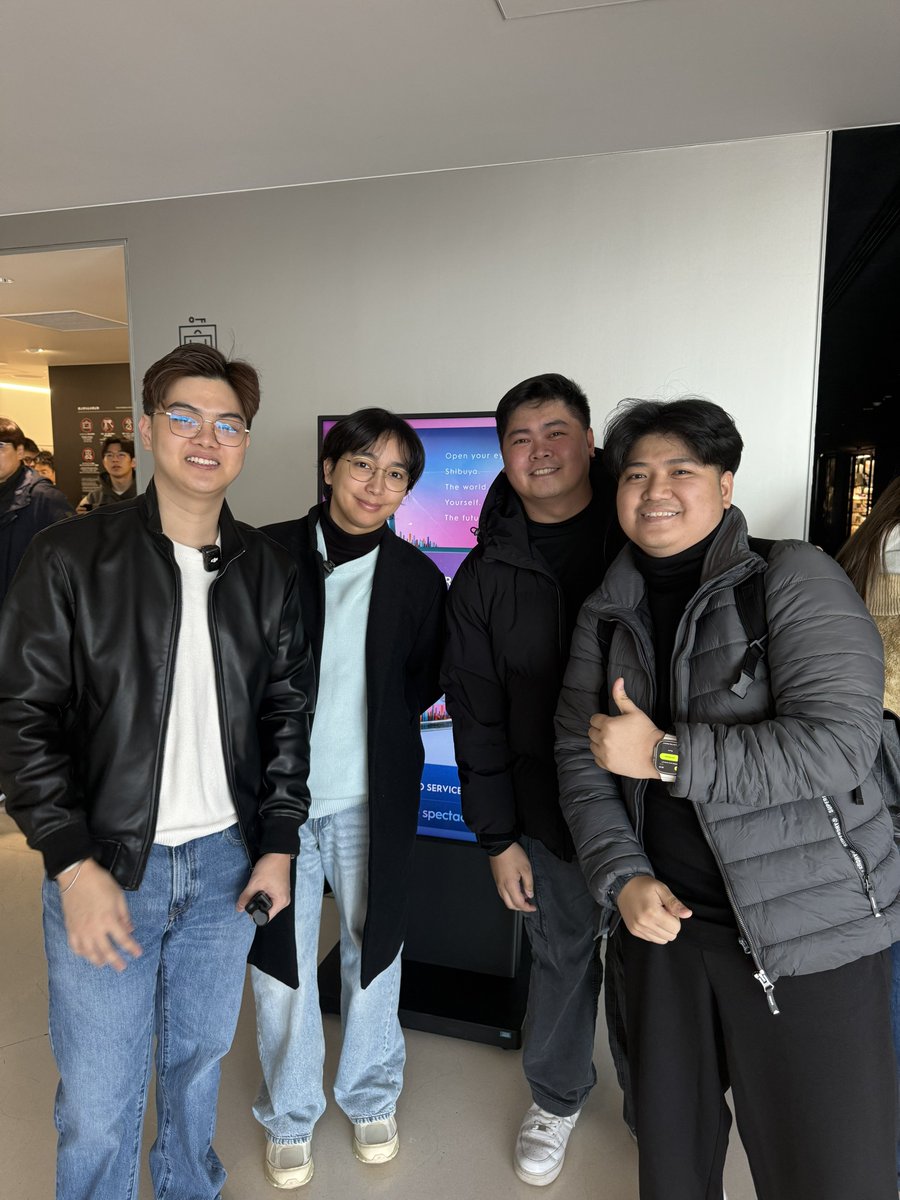 franceinzon's tweet photo. Met VeeWise in Japan! Snfvelwlzhnslqlqbdus https://t.co/exsb9YSaDz