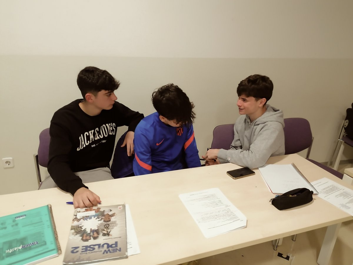 CentroLocaldeIdiomas tweet media