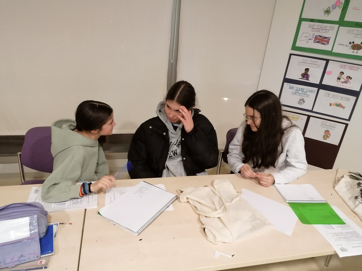 CentroLocaldeIdiomas tweet media