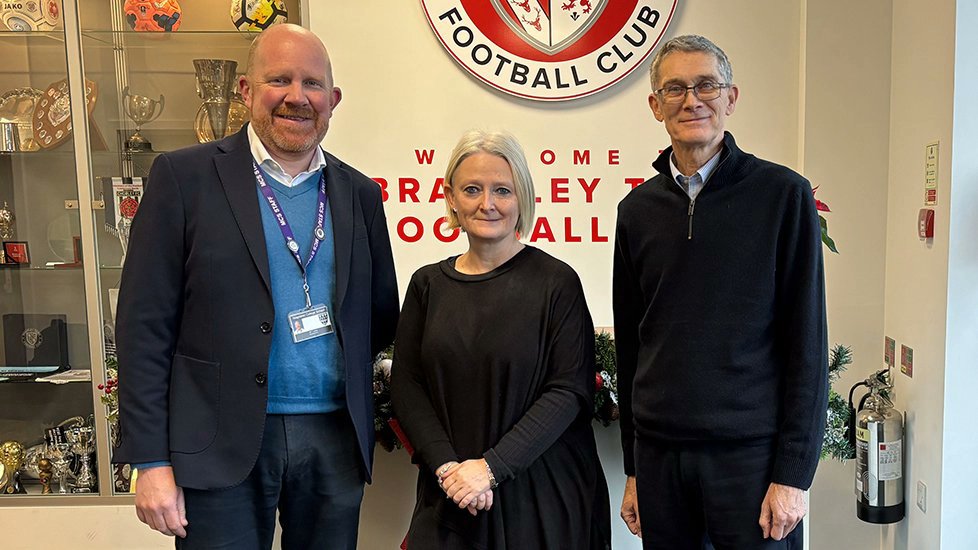 Brackley Town Football Club and Magdalen College School Partnership brackleytownfcpdc.co.uk/news2/latest-n…