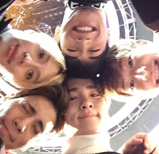 senithefan's tweet image. Personal Ranking of SHINee&apos;s Song per Album a thread
( Feel free to quote with your ranking)