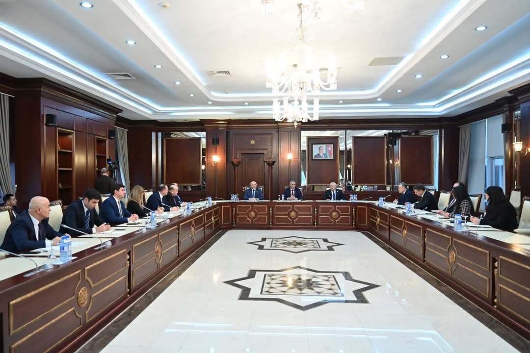 kamranbayramovm's tweet photo. Bu gün Milli Məclisin #Regional məsələlər komitəsinin 2025-ci ilin yaz sessiyasında ilk iclası keçirilib, iclasda 2024-cü ilin payız sessiyası dövründə Komitədə görülən işlər barədə #hesabat və Komitənin 2025-ci ilin yaz sessiyası üçün #işplanı müzakirə olunaraq təsdiq edilib https://t.co/soOFn37Crt