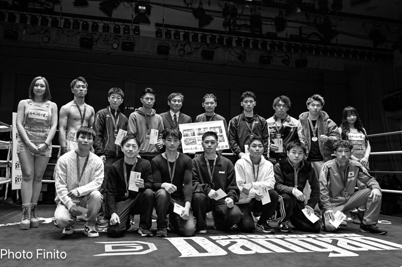 FinitoYamaguchi's tweet photo. DANGANトーナメント表彰式
2025年1月17日
後楽園ホール
MVP 高橋泰征(本多)
#ボクシング #boxing #モノクロ #monochrome #高橋泰征 https://t.co/RbuB0CXYuQ