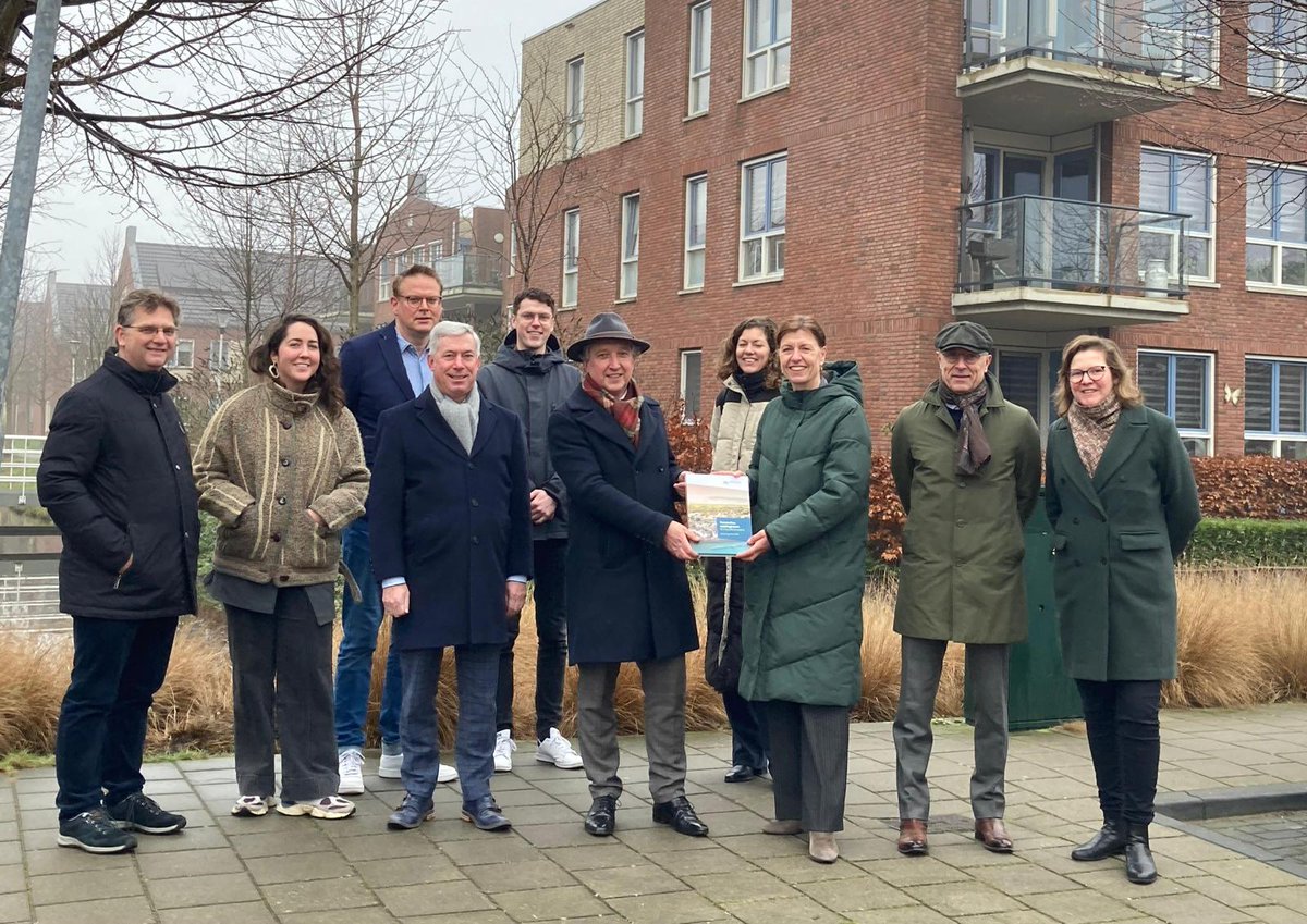 𝗠𝗶𝗻𝗶𝘀𝘁𝗲𝗿𝗶𝗲 𝗯𝗲𝘇𝗼𝗲𝗸𝘁 𝗞𝗿𝗶𝗺𝗽𝗲𝗻𝗲𝗿𝘄𝗮𝗮𝗿𝗱: 𝗳𝗼𝗰𝘂𝘀 𝗼𝗽 𝘀𝗻𝗲𝗹𝗹𝗲𝗿 𝗯𝗼𝘂𝘄𝗲𝗻 𝘃𝗮𝗻 𝘄𝗼𝗻𝗶𝗻𝗴𝗲𝗻.👇
obi41.nl/yckp4mmy
