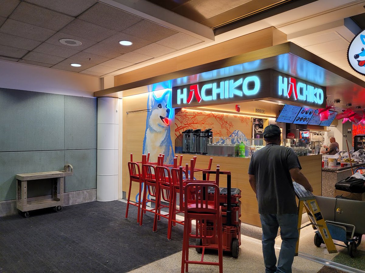 BostonRS247's tweet photo. Even during a remodel, we know the power of strong branding and eye-catching graphics. Don't let your brand take a nap while you refresh your next location! 

Check out this Boston Barricade for Hachi-ko at Seattle-Tacoma International Airport! https://t.co/8g4j4XOOck