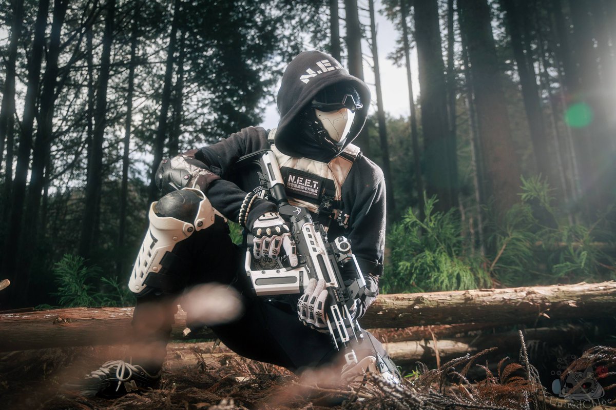 HanName3818's tweet image. HN「Bチーム…こちらHN、ポイントに到着した。何かあれば連絡をくれ」

B「了解だ、相手は何人来るか分からない…気をつけてくれ」

HN「……？
………気配がする…おでましか…」

📸 @UnitedChloe

#CZK
#コンバットゾーン京都
#QUADCORE