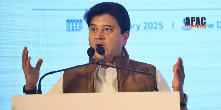 Apacnewsnetwork's tweet image. DoT’s Sanchar Saathi App, National Broadband Mission 2.0 and Rural Roaming to Revolutionize Telecom Infra
By- @Bhaswati19Guha
Read apacnewsnetwork.com/2025/01/dots-s…
#telecom #SancharSaathiMobileApp #infrastructureprojects #government