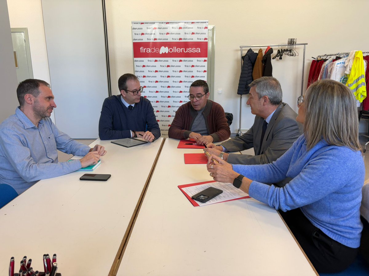 🗓️Fira de Mollerussa es reuneix amb l'Associació Provincial d'Empreses d'Automoció amb motiu del proper 44è Saló de l'Automòbil 🚗
📌Reserva't les dates: del 19 al 23 de març!
⏳Falten 61 dies❗️