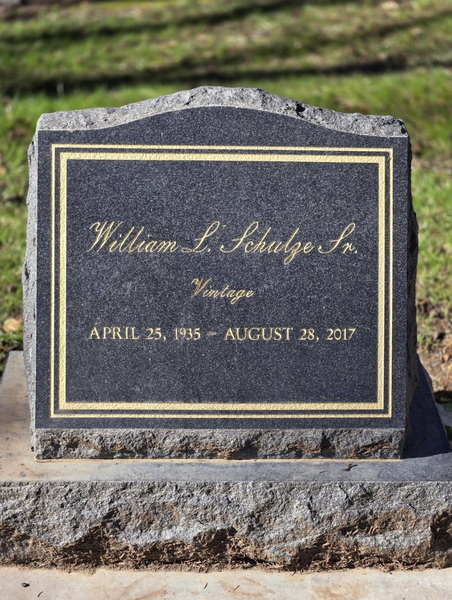 Tombstones with Atypical Fonts (@unusualgraves) on Twitter photo 