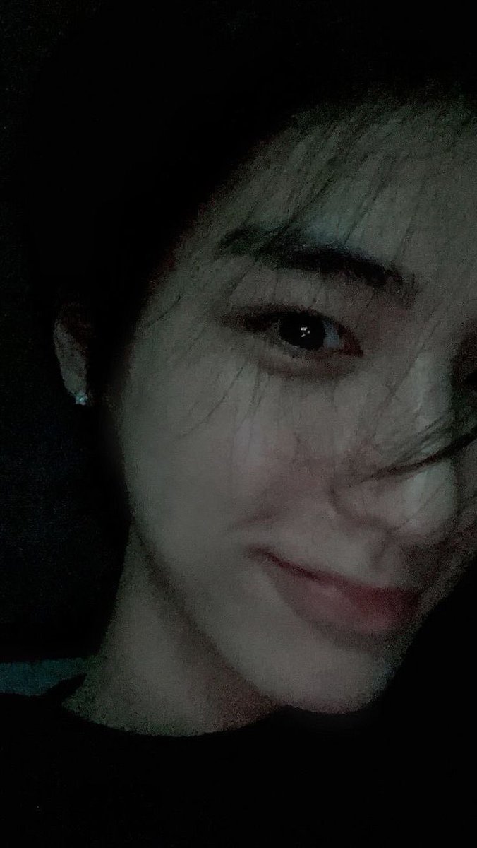 김이한이 ㄹㅇ 느좋남 사진이 개많다고