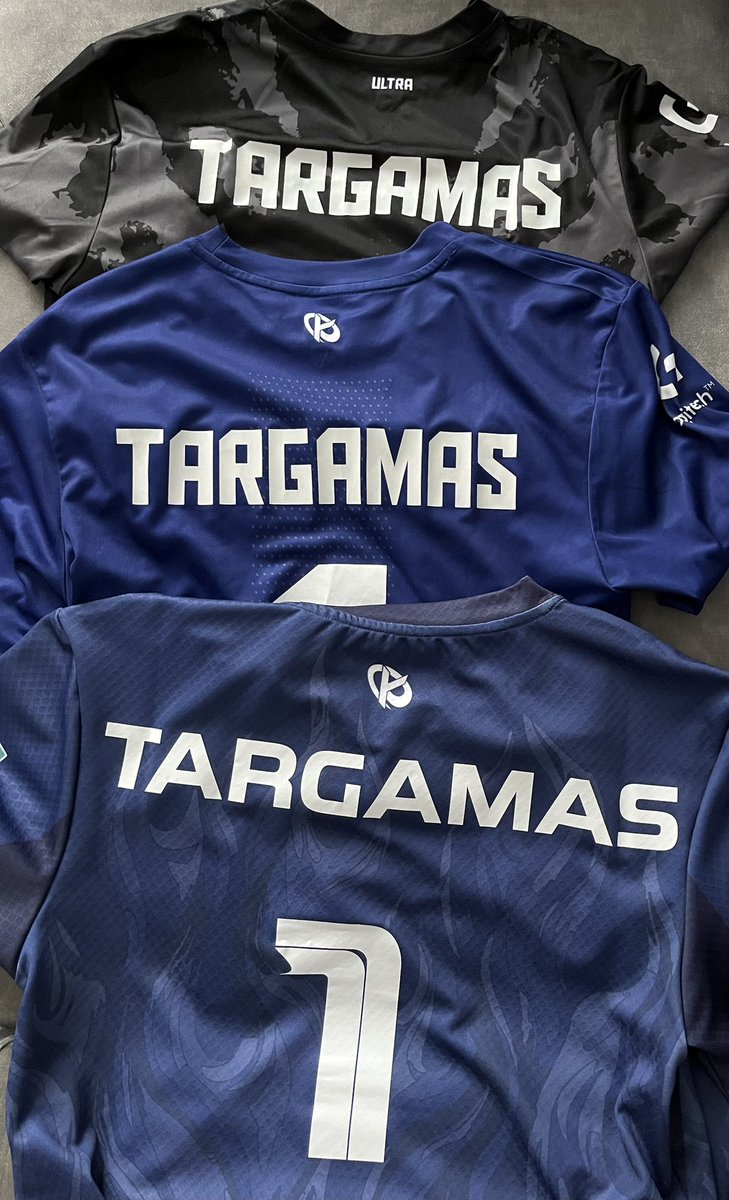 Je descendrai JAMAIS de ce putain de train 🫡 <a href="/Targamas/">Raphaël Crabbé</a> <a href="/KarmineCorp/">Karmine Corp</a> 💙