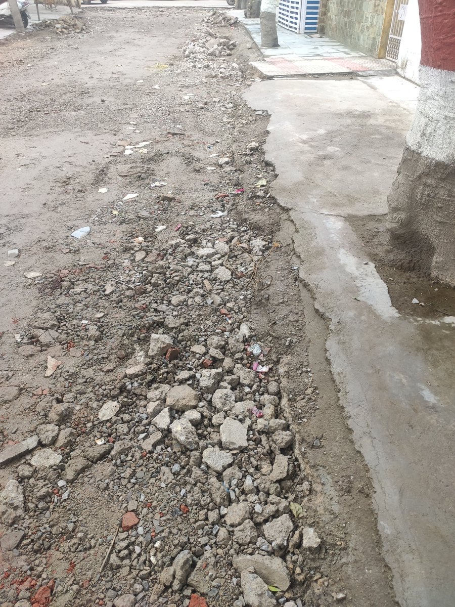 Rva5616's tweet photo. @CMODelhi @MLA_NareshYadav Street road in MIG Katwaria Sarai has been dug up since Nov. Road unfit for movement of vehicles and pedestrians. Please help to get road repairs and construction completed URGENTLY. https://t.co/h4qHqaRiBm