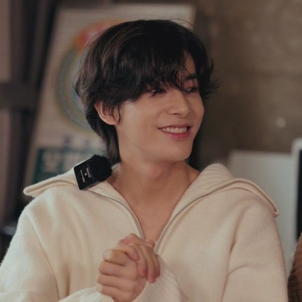 he looks like a mother of two