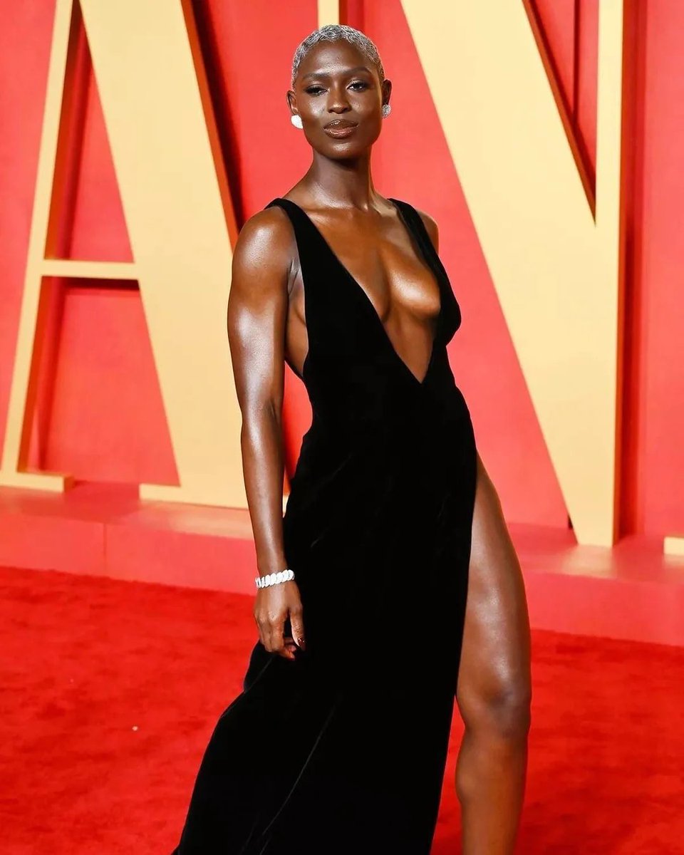 Aestheticthin13's tweet image. Jodie Turner-Smith, perfect form