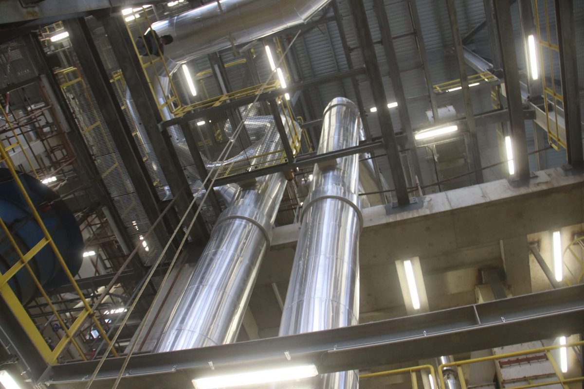 Algeria3New's tweet photo. FÉLICITATIONS À L’ALGÉRIE !

La plus grande usine d’huiles végétales d’Afrique, Ketama Agri Food, située à Jijel, sera prochainement mise en service avec une capacité de production exceptionnelle.

- Cette usine devrait permettre de couvrir environ 40 % des besoins du marché national en huile de table après son lancement, ainsi que 70% des besoins en aliments pour moutons.