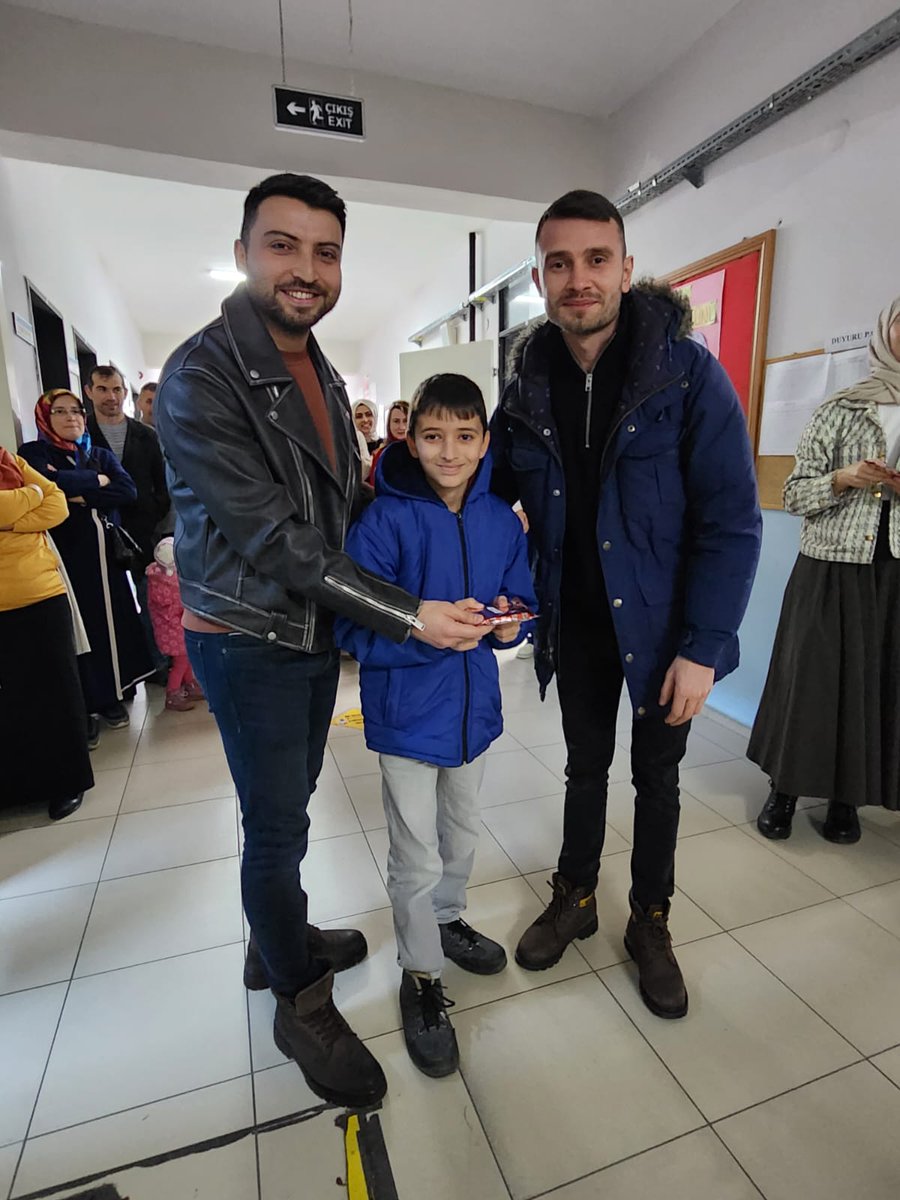 TaskesigiOkulu's tweet photo. "Dönem Sonu Faaliyet Haftası"kapsamında ki etkinliklerimiz sonucunda ödüllerimiz🎁💝
@tcmeb @Ordu_MEM @mfvargeloglu @CaybasM @ayfidan52 @ELTHakanAYDIN https://t.co/u8BgyPb3Vi