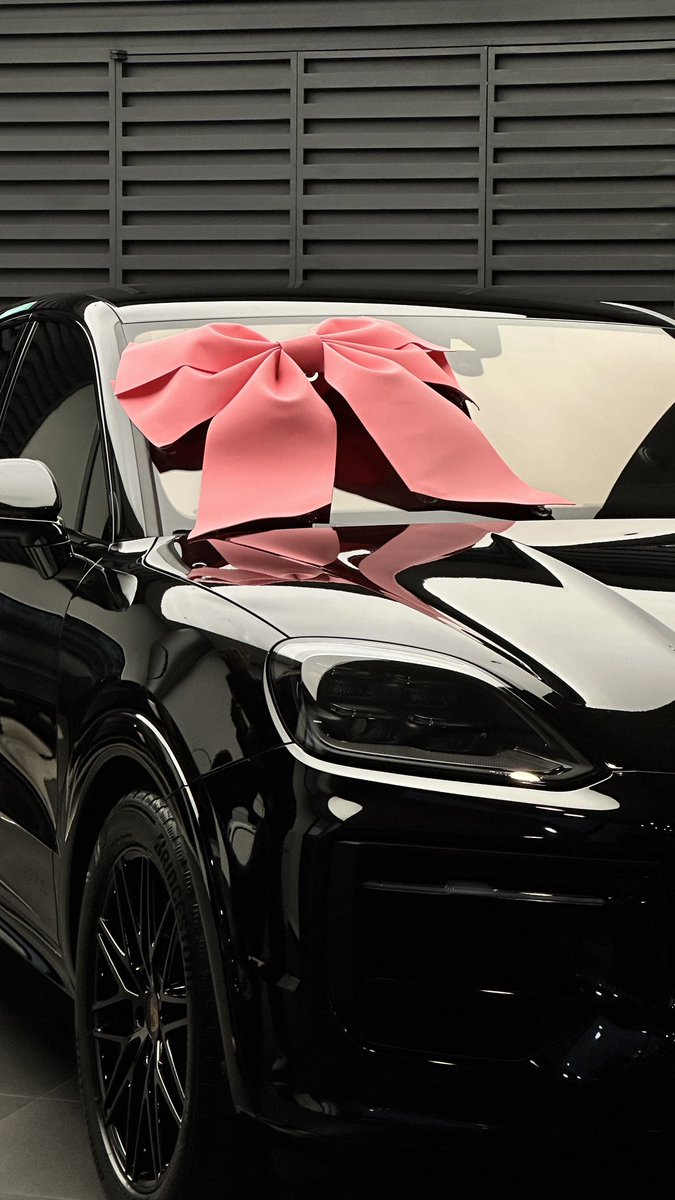 Small_o's tweet image. Porsche