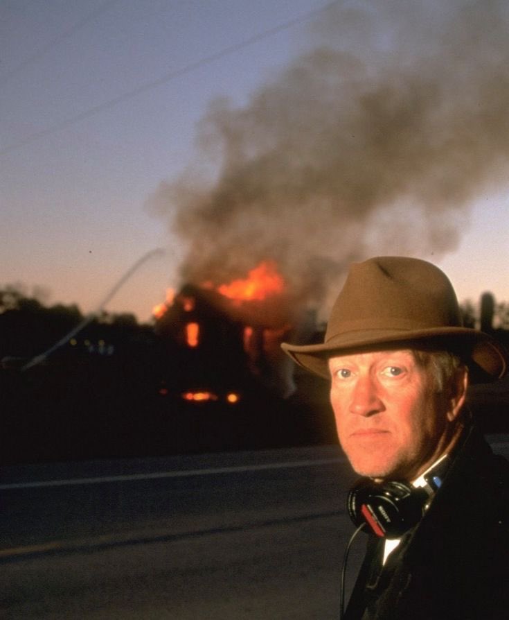 Cinergia3's tweet photo. David Lynch (1946-2025) 🔥🔥🔥 Pasó a otra dimensión. Siempre estuvo ahí.🔥🔥🔥 https://t.co/S4Lsjz3VVs