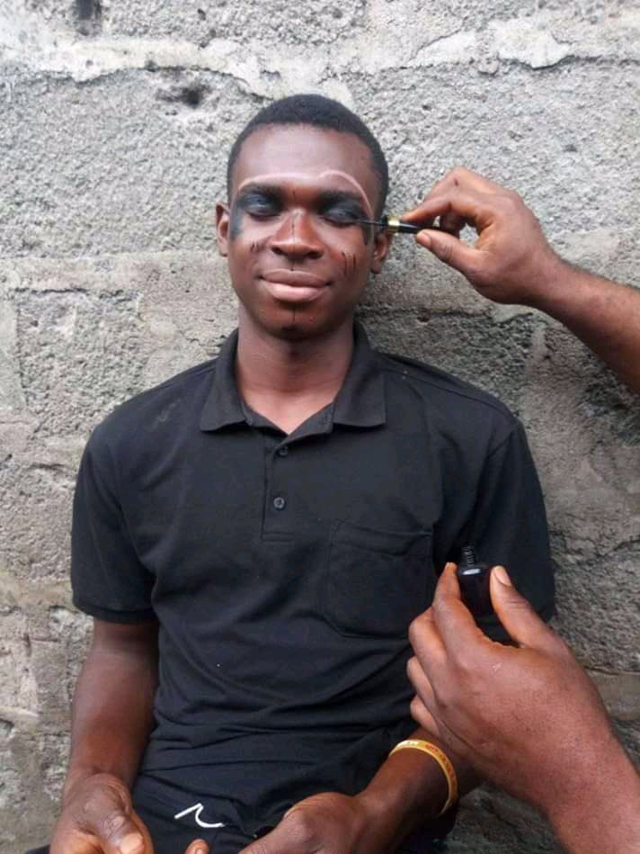 stanexchange's tweet image. To make money and to manage business is very hard oo, it needs learning and strategies.

No let anybody deceive you 🧏‍♂️  , better go learn something, I dey where I for dey learn makeup like this oo 😎

#stanexchange #meme