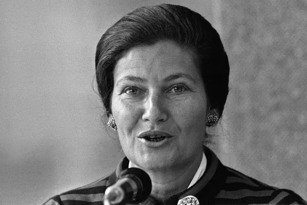 GuimonnetCh's tweet photo. 1975-2025
Une loi indispensable pour les femmes, le respect de leurs droits, de leur corps, leur santé et leur sécurité. Merci 🙏 à Simone Veil 
#SimoneVeil #IVG https://t.co/R7Kro1MdkM